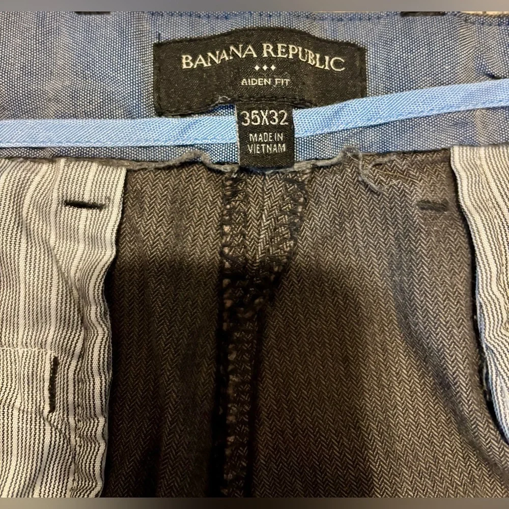 Banana Republic Men’s Size 35/32 Aiden Fit Chinos‎